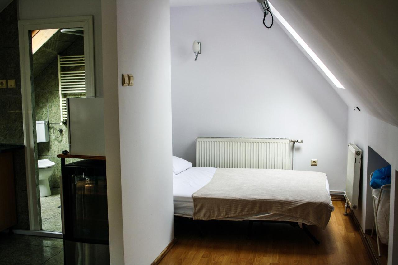 Split Crib - Chill Studio In Historic Брашов Екстер'єр фото